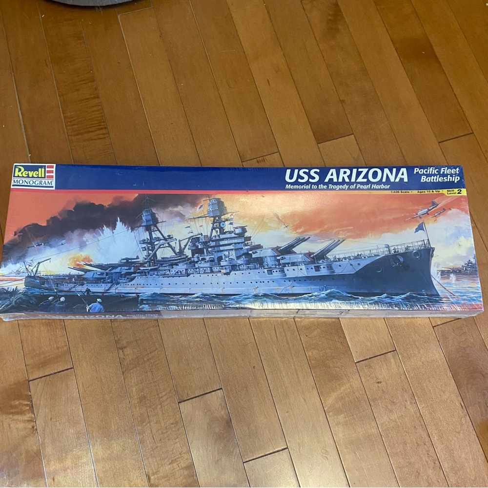 Revell USS Arizona Model Kit - NEW Memorial Edition Tragedy of Pearl Harbour